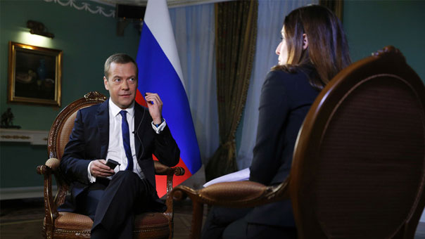 مدفيديف: هدفنا الأساسي في سوريا منع عودة المسلحين إلى روسيا
