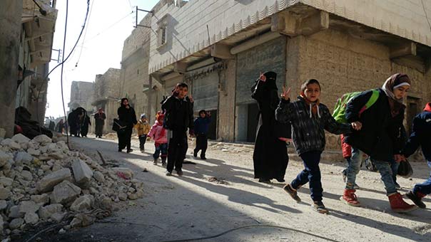 الجيش السوري يُحكم إطباقه على مسلحي أحياء حلب الشرقية محررًا أكثر من ثلاثة آلاف مدني