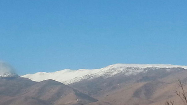 بالصور - الثلوج على سلسلة جبال لبنان الغربية