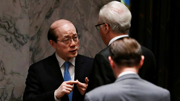 المندوب الصيني في مجلس الأمن يؤنب نظيره البريطاني : توقف عن &rsquo;تسميم الأجواء&rsquo;