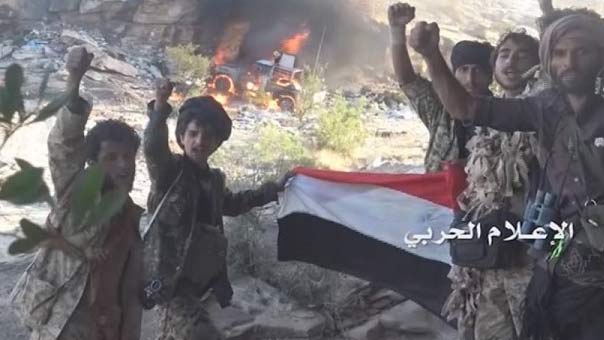 الجيش اليمني يسيطر على مواقع في عسير وخمسة مجندين سعوديين يقتلون بعبوة ناسفة