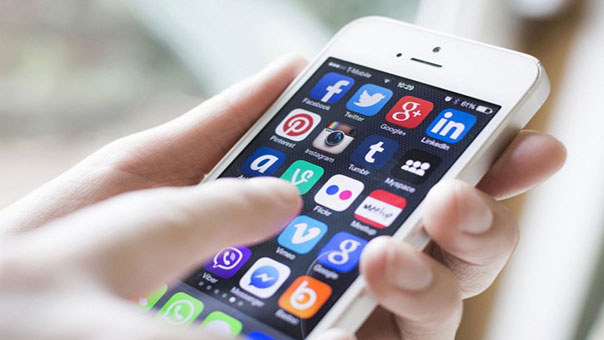 شركات الاتصالات السعودية تتّجه لفرض رسوم على مواقع التواصل الاجتماعي