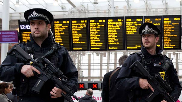 عميل سابق في الاستخبارات البريطانية متهم بتمويل الإرهاب في سوريا