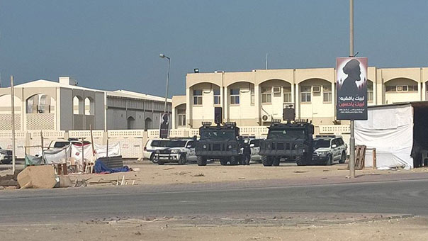 البحرينيون يُحبطون محاولة النظام اقتحام منزل آية الله قاسم بالدراز