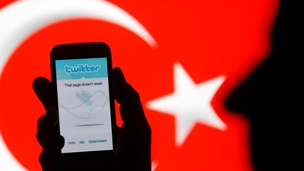 السلطات التركية تعتقل نائبا عن &rsquo;حزب الشعوب الديمقراطي&rsquo; وتحجب مواقع التواصل الاجتماعي