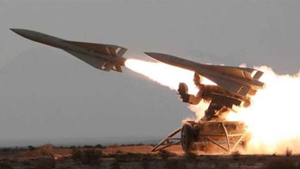 الجيش الإيراني يجري مناورة ناجحة في إطلاق منظومة صواريخ متوسطة المدى لصد هجمات جوية