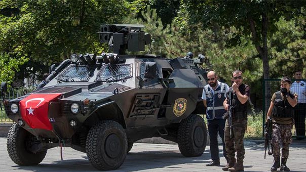 موجة تطهير جديدة في تركيا: تسريح أكثر من 6 آلاف شخص وإغلاق عشرات الجمعيات