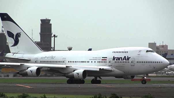 أول طائرة ايرباص جديدة تهبط في مطار مهر آباد