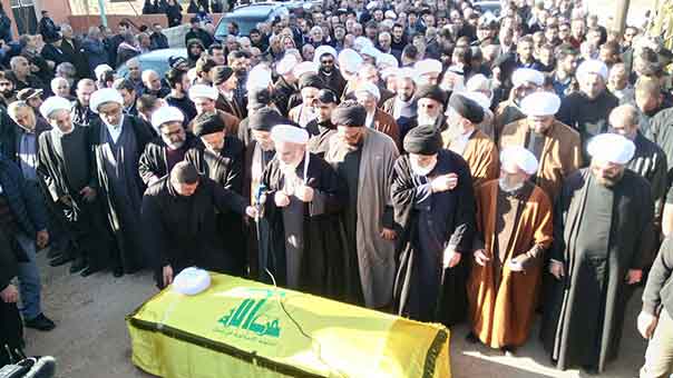 حزب الله يشيع عضو المجلس المركزي  الشيخ حسين عبيد في موكب حاشد
