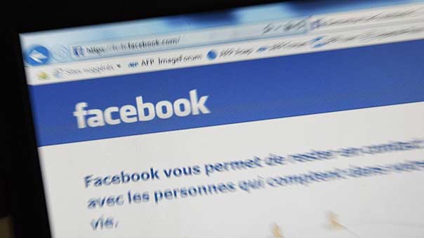  أميركا قد تطلب كلمات مرور مواقع التواصل من طالبي التأشيرة.. ووزير الأمن: استعجلنا بإقرار مرسوم الهجرة