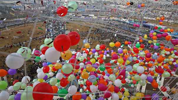 بالصور- هكذا احتفى الايرانيون بالذكرى 38 لانتصار الثورة الاسلامية