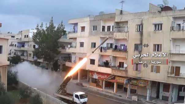 فيديو جديد يظهر تصدي الجيش السوري لهجمات &rsquo;جبهة النصرة&rsquo; على حي المنشية في درعا اليوم

