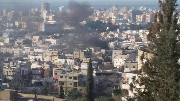 اشتباكات عنيفة في مخيم عين الحلوة والجيش اللبناني يغلق مداخل المخيم