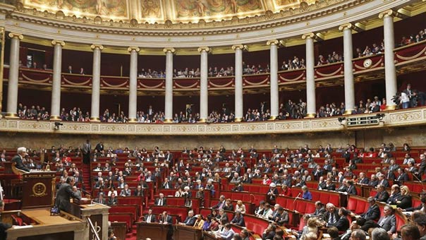 برلمانيون فرنسيون يطلبون من هولاند الاعتراف بدولة فلسطين