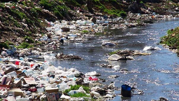 إخبار إلى النيابة التمييزية عن تلوّث الليطاني وخطورة جرّ مياهه إلى بيروت الكبرى
