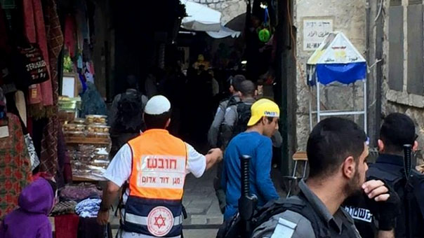 استشهاد فلسطيني بعد تنفيذه عملية طعن برصاص الاحتلال في القدس المحتلة