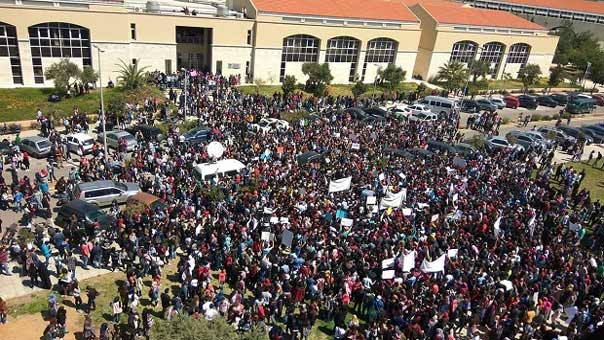 اعتصام طلابي في الجامعة اللبنانية: يداً واحدة لأجل الجامعة الوطنية