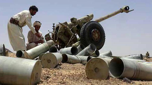 مدفعية اللجان الشعبية اليمنية تحرق مستودع سلاح للجيش السعودي في جيزان