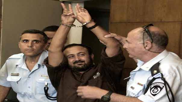 معركة &rsquo;الكرامة&rsquo; تتواصل .. والاحتلال يسارع لعزل قيادة الإضراب ومعاقبة ذوي الأسرى