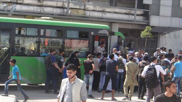 عودة 9 عائلات إلى حي الوعر بسبب المعاملة اللاإنسانية في المخيمات بمدينة جرابلس