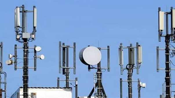 خرق شبكة الاتصالات في لبنان.. قطاع ’هش’ وعملاء بالجملة