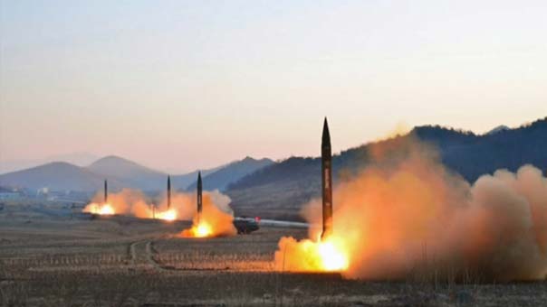 كوريا الشمالية تستقبل العهد الرئاسي في الجنوب بتجربة صاروخية باليستية