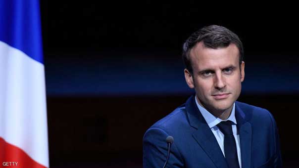 ماكرون يختار رئيس وزراء من خارج حزبه