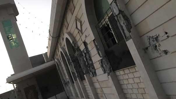 بالصور: القطيف تشيع الشهيد علي جواد والقوات السعودية تتابع استهدافها للمنازل والمساجد في العوامية