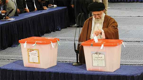 الإمام الخامنئي يشكر أبناء الشعب الايراني: إيران تمكنت في الانتخابات من دحر الحاقدين والحاسدين