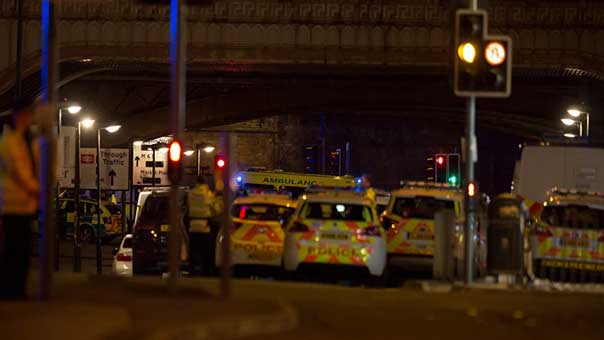 ارتفاع ضحايا هجوم مانشستر الانتحاري في بريطانيا إلى 22 قتيلا 