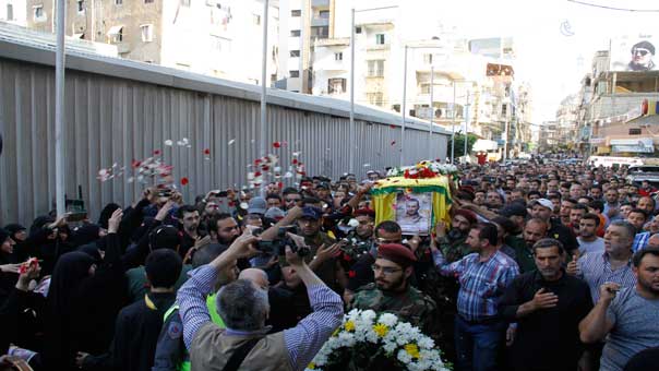 حزب الله شيع الشهيدين مصطفى فؤاد حنجول وعبد الحميد محمود شري الى مثواهما الاخير