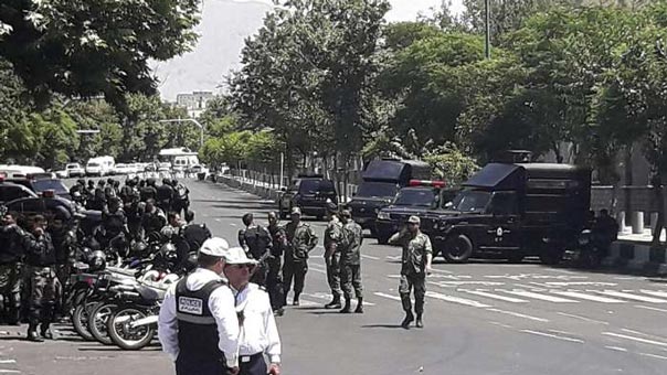 شهداء وجرحى في هجوم إرهابي استهدف مجلس الشورى الاسلامي ومرقد الامام الخميني (قده) في طهران