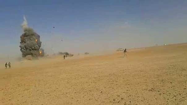 لحظة الاعتداء الاميركي على الجيش السوري والحلفاء في التنف