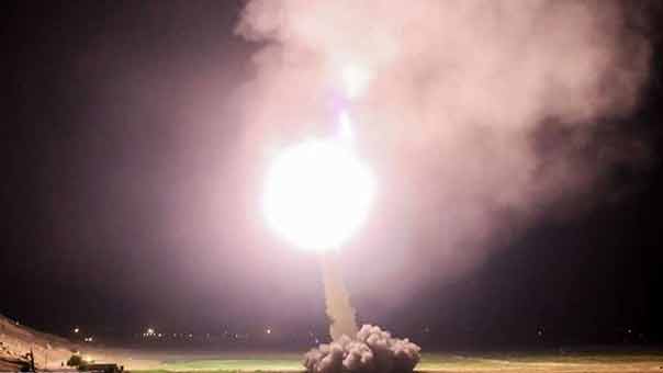 الحرس الثوري الإيراني : الصواريخ التي أطلقتها قوات الحرس مساء الأحد أصابت 4 مراكز قيادية لـ &rsquo;داعش&rsquo; في دير الزور