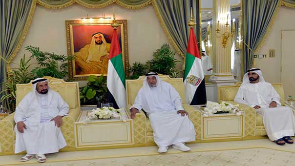 كيف بدا خليفة بن زايد بعد اختفائه عن الظهور 41 شهرًا؟