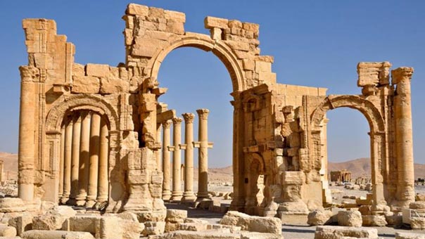 ضبط 4 تماثيل جنائزية نصفية في أحد المقرات السابقة لإرهابيي &rsquo;داعش&rsquo; في تدمر