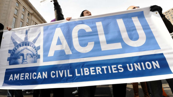 دعوة حقوقية ضد ترامب