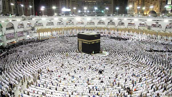 السعودية تستقبل الحجاج والمعتمرين القطريين بشروطها