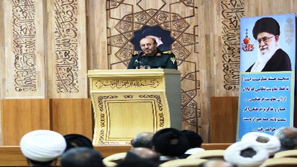 العميد دهقان يؤكد نجاح إطلاق الصاروخ الحامل للاقمار الصناعية