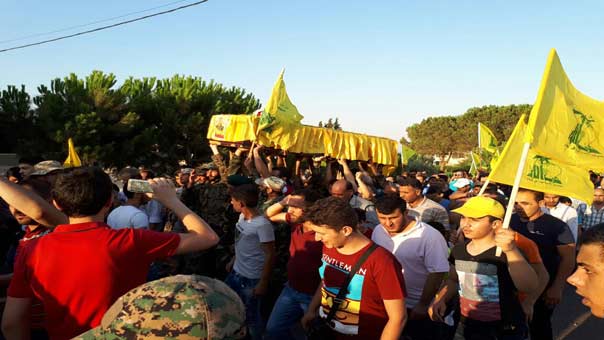 حزب الله وأهالي بلدتي سهلات الماء وإبش يشيعون الشهيد مهدي جعفر الى مثواه الاخير