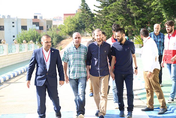 الأسرى المحررون في ضيافة مستشفى الشيخ راغب حرب
