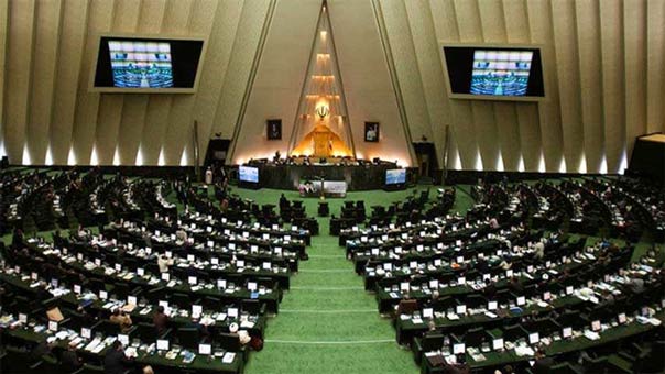 إيران: تأجيل تقديم التشكيلة الحكومية إلى مجلس الشورى