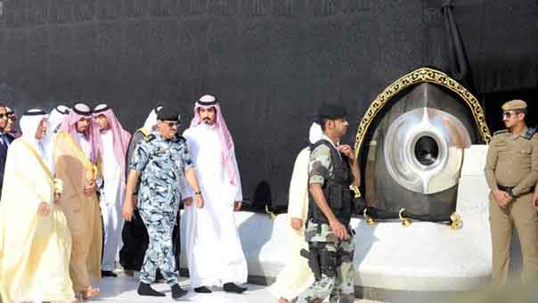 آل سعود دمّروا الحجر الأسود ونهبوا مكة قبل أكثر من 100 عام