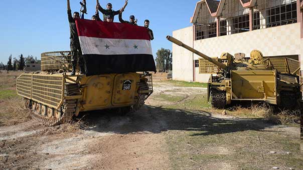 الجيش السوري يلتقي مع حامية أحياء مدينة دير الزور ويفك الحصار عنها