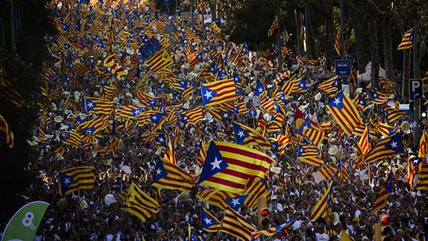 البرلمان الكاتالوني يعتمد قانوناً للاستقلال عن إسبانيا