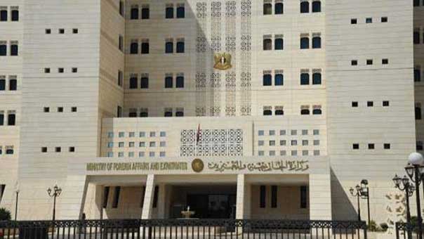 مصدر في الخارجية السورية: إنجازات الجيش السوري في دير الزور تبشّر باقتراب نهاية الإرهاب