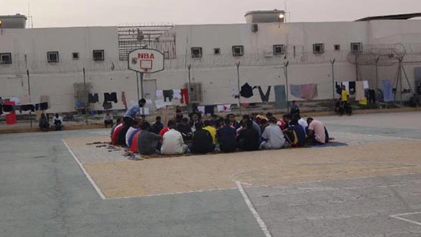 ما هي مطالب المعتلقين السياسيين المضربين عن الطعام في سجن جو المركزي بالبحرين ؟