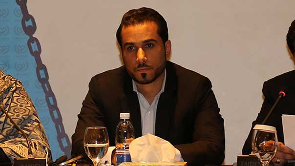 حقوقي يبدأ إضراباً مفتوحاً عن الطعام احتجاجاً على حرمانه من العلاج ومقابلة ابنه في سجن &rsquo;الحوض الجاف&rsquo;