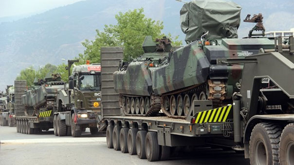 بالصور.. تركيا تحشد قواتها لدخول إدلب