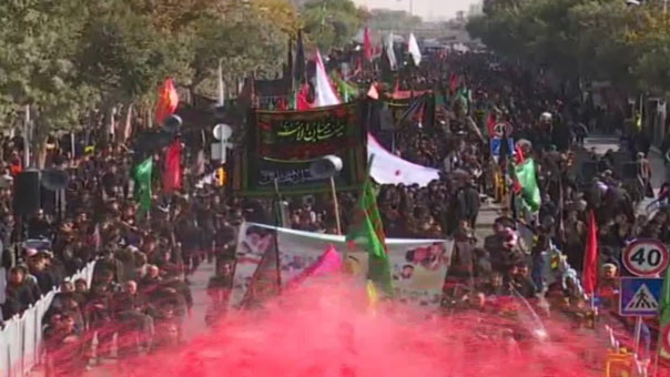 عزاء مليوني للامام الحسين (ع) في أنحاء إيران
